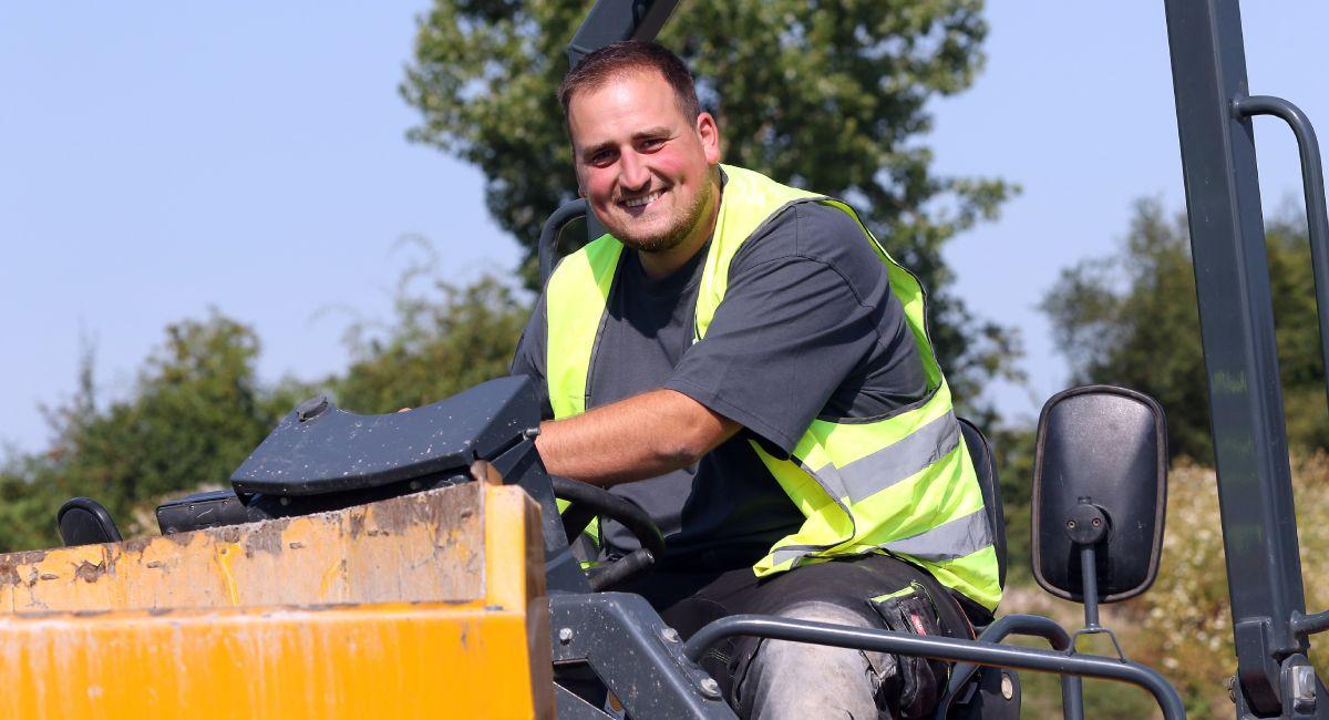 Max auf dem Dumper.