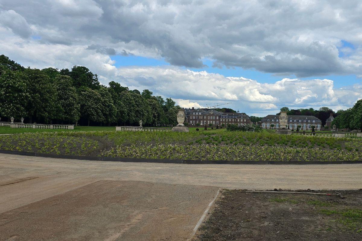 Fertiggestellt: Wegebau an der Oranienburg am Schloss Nordkirchen